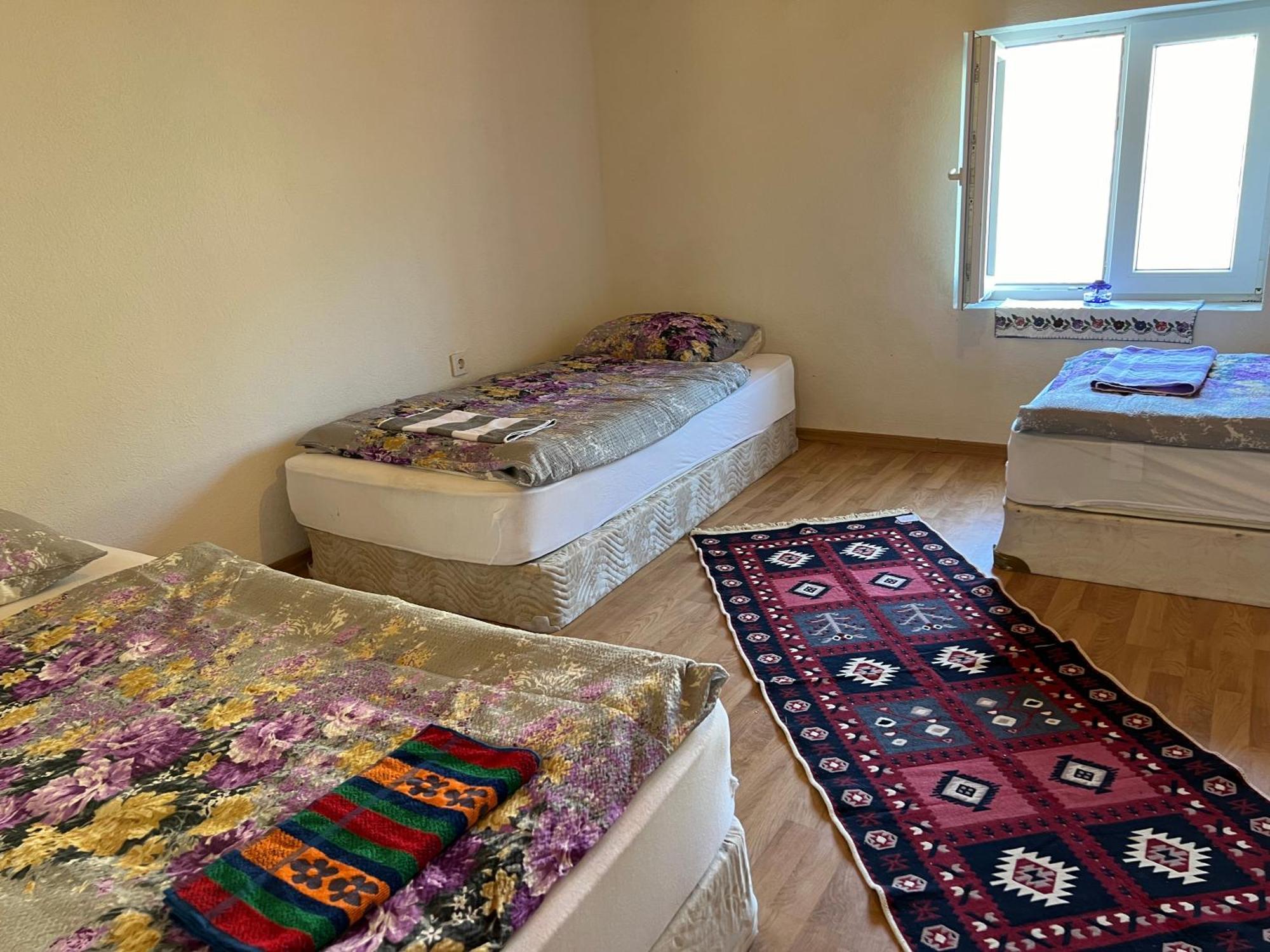 Kod Kapetana Tea Bed and Breakfast Gornji Lukomir Buitenkant foto