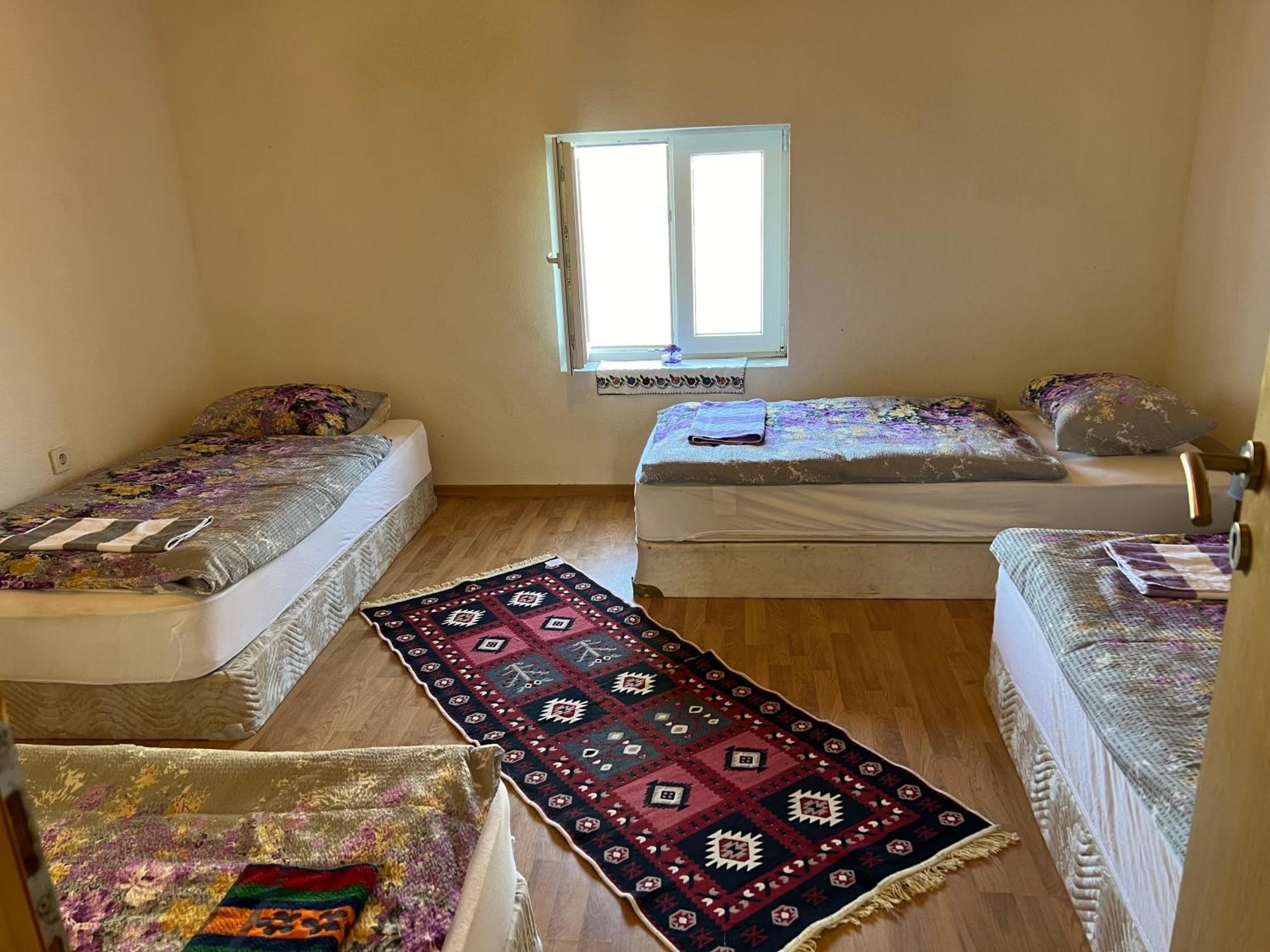 Kod Kapetana Tea Bed and Breakfast Gornji Lukomir Buitenkant foto